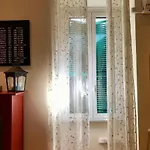 罗马达诺伊套房酒店 公寓 *