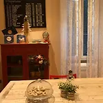 罗马达诺伊套房酒店 公寓 *